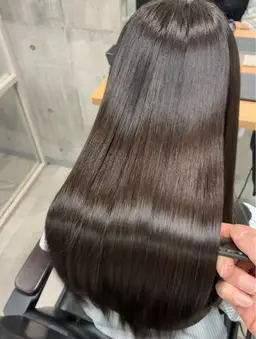 【髪質改善】アルカリ酸熱トリートメント＋メンテナンスカット　　　　　サラサラ毛髪強化・縮毛矯正のメンテナンスに