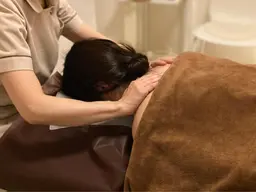 フェイスデザイン＋バストケア （全身ケアヘッドマッサージ付き）