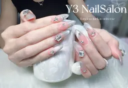 チップ長さだし✨※ ワンホンネイル人気定額デザイン 30種類以上 、小さなパーツ付け放題  ロング料金追加 1100円