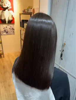 乾燥やダメージが気になる方におすすめ✨水素カラー + トリートメント