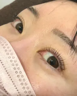 次世代式パリジェンヌラッシュリフト✨根元からぱっちり束感もセパレートもできます😊