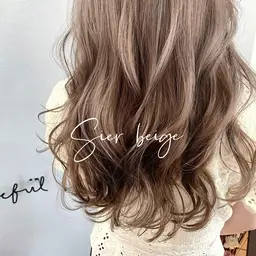 40%OFF🔥ミニモ学割👩‍🎓 傷み極小カラー + 小顔カット(全体)+トリートメント