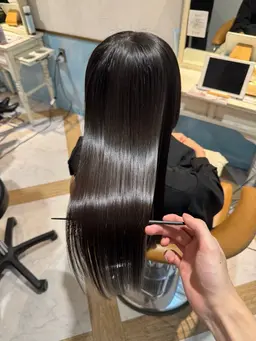 【クリスマス前ツヤ髪に!🎅🏻】縮毛矯正+髪質改善トリートメント🎁