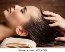 肩甲骨までしっかりほぐすヘッドマッサージ💆‍♀️