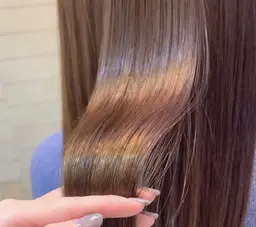 ✨12月限定40%off✨ 美髪縮毛矯正+髪質改善トリートメント💍 顔まわりカット+1100円+30分