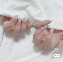 ラメグラデーション＋チップ長さ出し