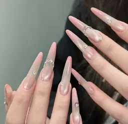 💙当店大人気💙カラ―グラデーション × 白マグネット ＋ パーツ2個（ハンドネイル）