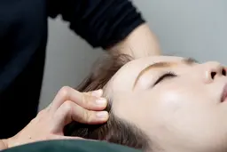 ドライヘッドスパ30分+足つぼリフレ30分★足湯無料付き★