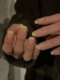 【フレンチネイル🩵】オフ込み✨先端2色まで選択可◎ベースカラー+¥500