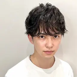 メンズツイスパor波巻きパーマ🌀カット無料✨️朝9時のみ🆖