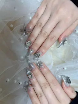 ⭐️【オフ込み】　　　ワンホンネイル（持ち込みデザイン)