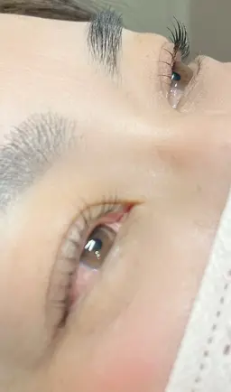 lash lift〈ケラチントリートメント配合、まつ毛カール〉アイシャンプー、コーティング付き