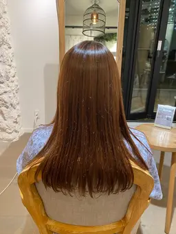 【広がる季節に☔️】ツヤツヤ縮毛矯正＋トリートメント🫧