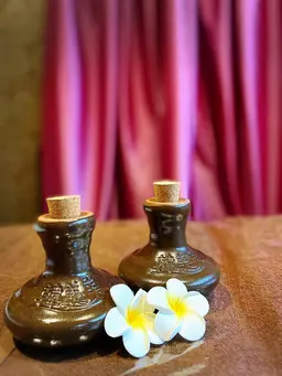 フットマッサージ15分＆小顔コルギ70分＆Ge黄土ホットストーン10分