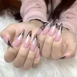 【チップ長さ出し|定番】 フレンチ ¥6,980