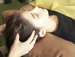 【寝落ち必至！】オールハンドのリラックスドライヘッドスパ♪ 75分