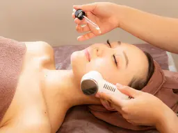 🍁小顔美顔🍁骨格調整✖筋膜小顔マッサーでむくみ知らず！コラーゲン導入付き✨究極小顔矯正で即効果実感‼️