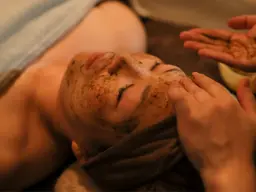 好評［全員］(くすみシミ肌荒れ)(歪み.頭痛)毛穴洗浄＋ラジオ派＋ハーブピーリング＋パック＋ヘッド90分