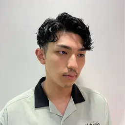 【🌛夜8時~(日曜日 夜7時~)】メンズカット👨🏻‍🦱✂️+パーマ🌀