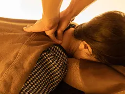 【首肩こり・腰の辛さ・頭重感に】脳休ヘッド＋ボディケア（首肩or腰脚）60分