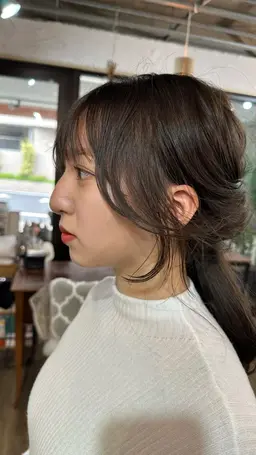 顔周りレイヤーカット+後れ毛(韓国風もみれ毛)カット※5～10分程。前髪カットor全体のアイロン巻き追加は別途+1100