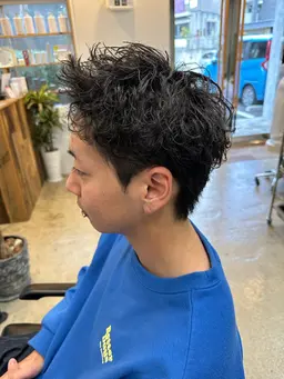 スパイキーパーマ