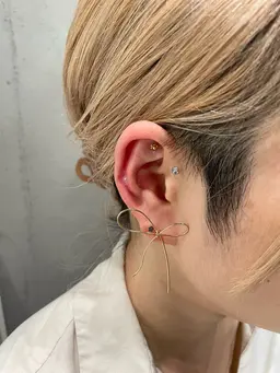 耳ツボジュエリー💎12粒まで、耳マッサージ付き