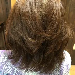 ナチュラルな、くせ毛風なパーマ (カット無)