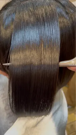 ツヤ感 縮毛矯正 (低ダメージ薬剤＆4stepトリートメント付き)