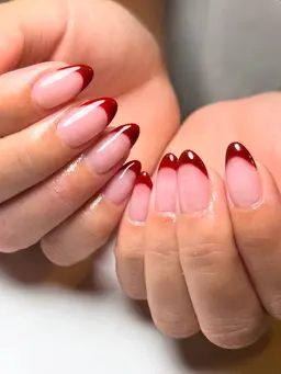 【他店オフ込み】フレンチネイル💅（クリアベース）