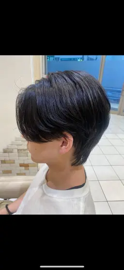 カット＋ダウンパーマ（八周り、襟足などボリュームをダウンさせてナチュラルにさせます）