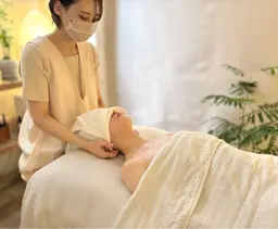 《人気No.1》カッサ小顔フェイシャル100分~オプション付  ¥9,500