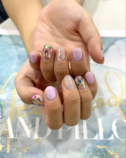 Handデザイン4本コース➕自店オフ無料（4週間以内来店）