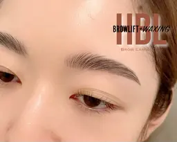 ハリウッドブロウリフト(眉パーマ+眉ワックス)/仕上げメイク可🌈