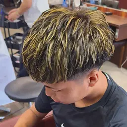 【メンズ限定】⚡️メンズカット＋ハイライト⚡️