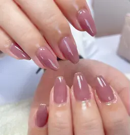 《ワンカラー＆先端ラメライン》