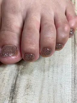 【ミニモ限定】夏はお得にフットネイル！ケア込、ワンカラーorラメ