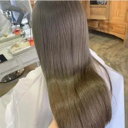 【✨Piaピンとならない艶サラ✨】カット➕縮毛矯正➕ミルボントリートメント🌈