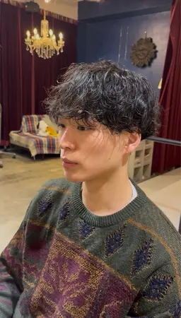 緩めパーマで大人オシャレに‼️メンズカットパーマ