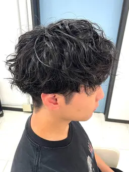 メンズカット＋特殊パーマ＋髪質改善ダメージ補修トリートメント