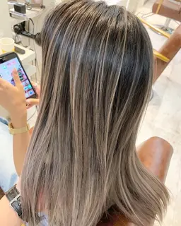 平日限定！カット+バレイヤージュ（ケアブリーチ使用）（メンズ可）