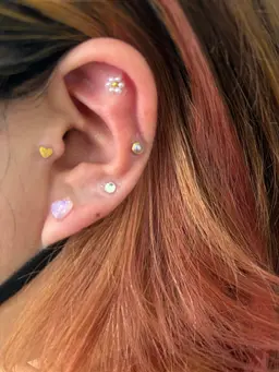 👂🏼耳ツボジュエリー💎✨両耳合わせて10粒コース✨