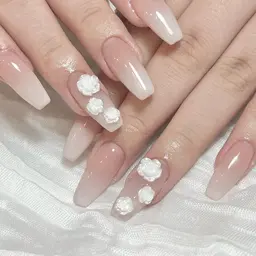 期間限定❣️【HAND】🤍カラーグラデーションネイル💫パラジェル使用/フィルイン可能❤︎【ご新規様オフ無料】