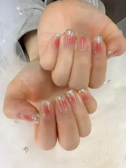 ❣️長さ出し+ チークグラデーションネイル