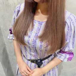 🍀ブリーチリタッチ、オンカラー🍀+トリートメント🎁根元の地毛が、4cmまでの方限定🎗️（シャンプー・ブロー込み）