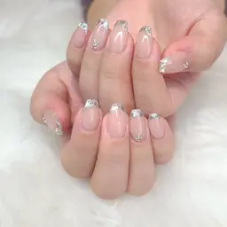 【オフあり】綺麗めガラスフレンチ◆嬉しいストーン込み🩷