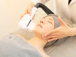 3周年CP☆産毛と毛穴が気になる方におススメ！顔脱毛✨幹細胞ケアがセットで水光肌へ！