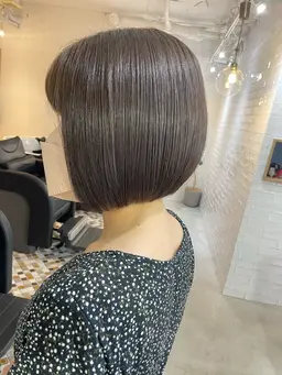 【初めての方🌷】雨対策☔️  カット＋ナチュラルストレート＋トリートメント（ロング料金あり）