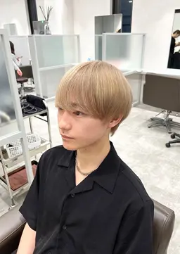 カット＋ブリーチ＋カラー＋トリートメント　¥15000