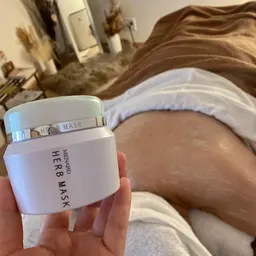 背中のピーリング+アロマオイルマッサージ🌱30分コース[アロマリラクゼーション]